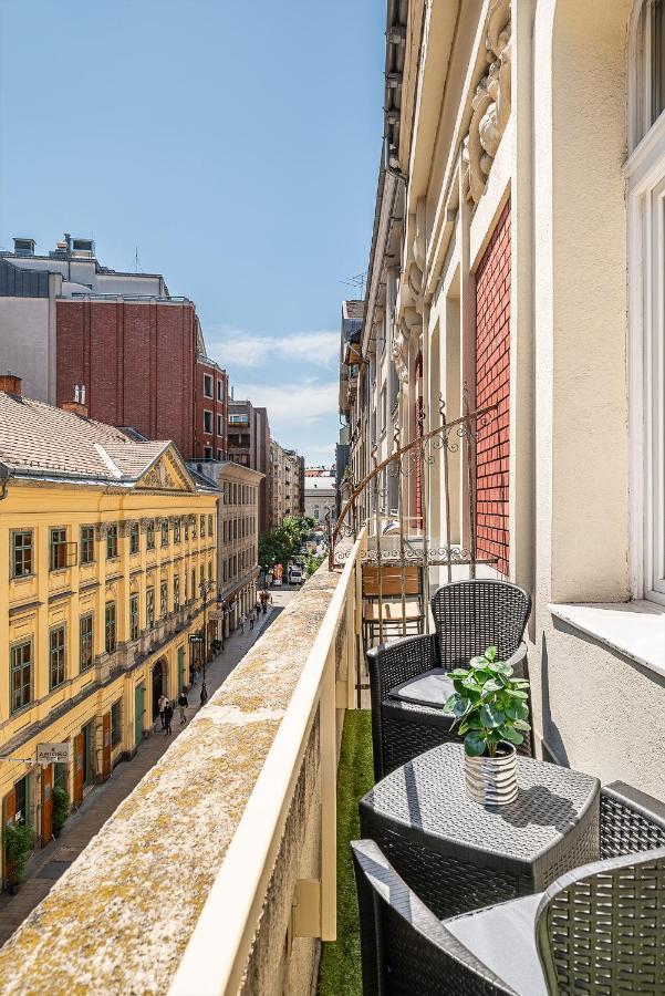 Luxury Apartment With Free Garage And Balcony In The Center Budapest Exterior foto